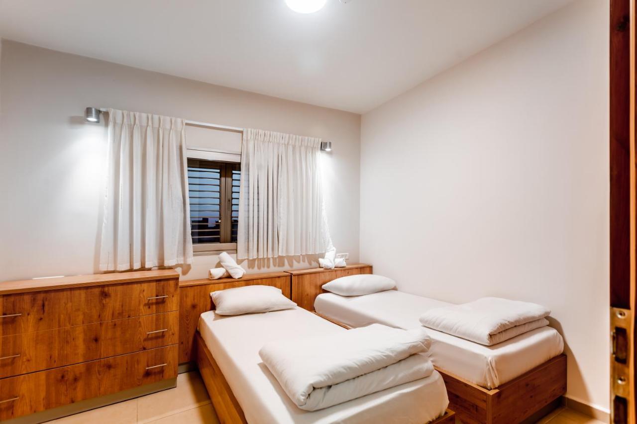 Almogim Suites Eilat Hotel (Adults Only) Exterior photo